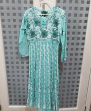 Lucknow Chikan kurti