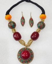 Multicolor Wonderful Classy Stone Beads Necklace Set with Round Pendant