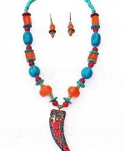 Multicolor Wonderful Classy Stone Beads Necklace with Puli Nagam Pendant