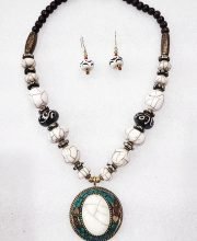 Stone Black and Porcelain White Wonderful Classy Beads Necklace Set with Multicolored Round Pendant.