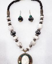 Stone Black and Porcelain White Wonderful Classy Beads Necklace Set with Multicolored Round Pendant