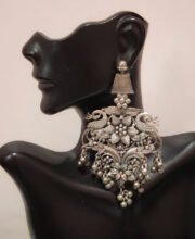 Black Metal Ear-Ring