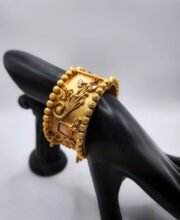 Matte Gold Finish With Kundan