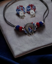 Blue & Red Color Hand Crafted Choker Necklace Set