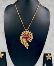 Gold Finish Necklace Set With Shell