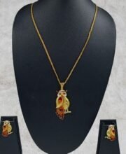 Gold Polish Shell Pendant With Ear-Ring