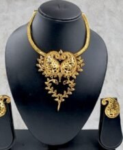 Gold Polish Necklace Set