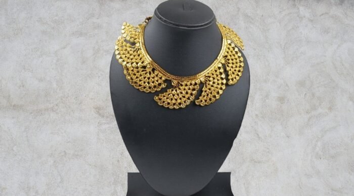 Gold Polish Neck Piece Ritz Fashion Trendz