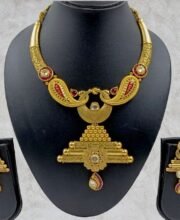 Gold Polish Necklace Set