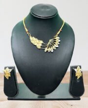 Gold Polish Shell Necklace Set