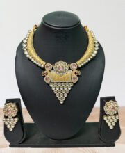 Gold Polish Kundan Necklace Set
